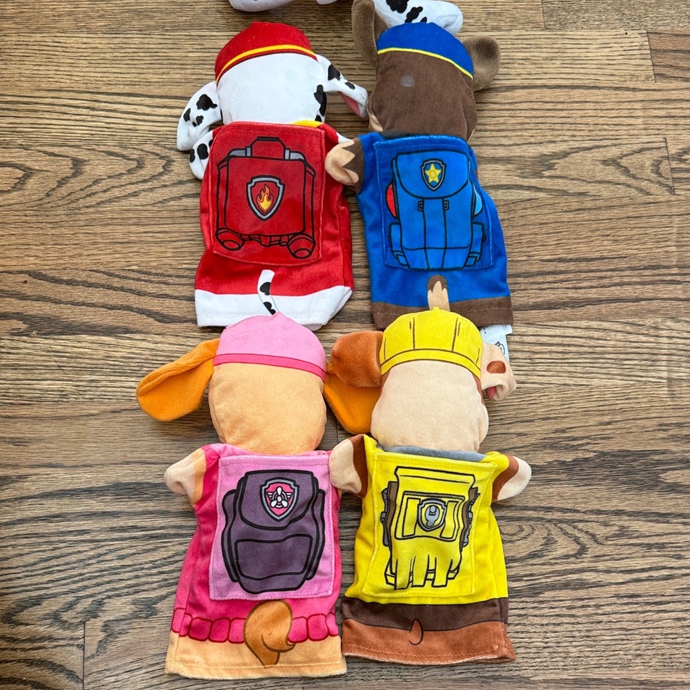 Melissa & Doug Paw Patrol Puppets Set & Chase Plush - Picture 5 of 6